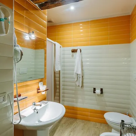 Locandanonnaiole Bed & Breakfast
